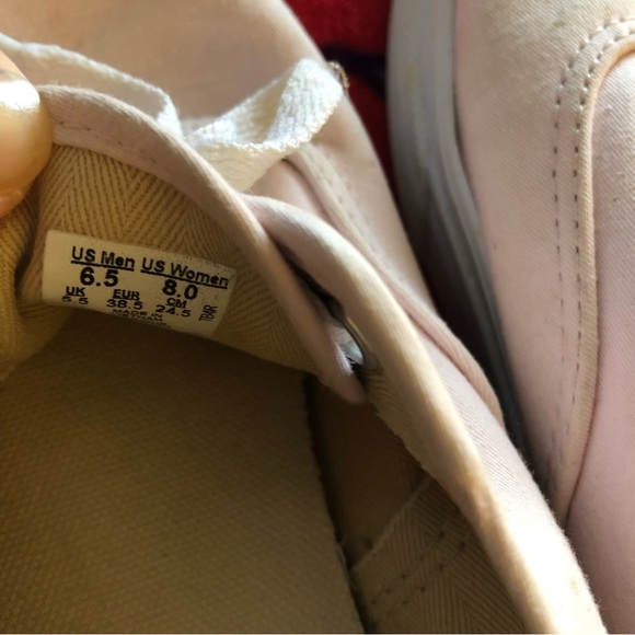 Vans - Picture 2 of 5